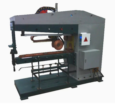 Serbatoi automatici di stoccaggio longitudinale e saldatrici a rulli cilindrici ad anello, saldatrici a rulli a braccio lungo. Il produttore produce e vende direttamente l'attrezzatura.