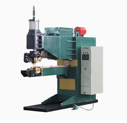 Serbatoi automatici di stoccaggio longitudinale e saldatrici a rulli cilindrici ad anello, saldatrici a rulli a braccio lungo. Il produttore produce e vende direttamente l'attrezzatura.