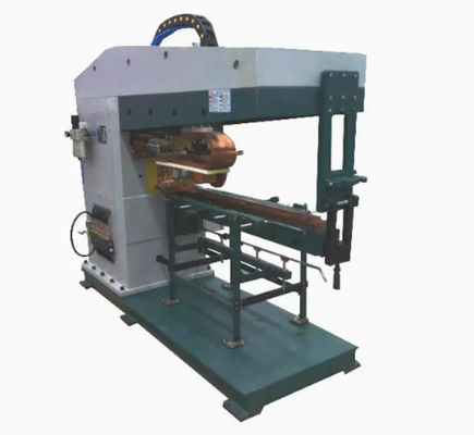 Serbatoi automatici di stoccaggio longitudinale e saldatrici a rulli cilindrici ad anello, saldatrici a rulli a braccio lungo. Il produttore produce e vende direttamente l'attrezzatura.