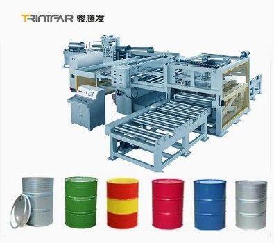 Linea di produzione automatica per saldatura di fusti in acciaio da 200 litri. Questa linea di produzione è inoltre dotata di un robot di impilamento automatico, che consente il funzionamento automatizzato. La fabbrica può vendere direttamente i prodotti.