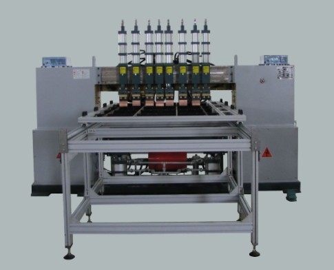 Macchine di saldatura a maglia di filo a portiere automatiche a più teste per carico e scarico manuali