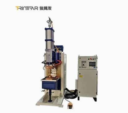 Macchina per saldatura a proiezione con vite di trasporto, potenza nominale 50KVA. Produzione di fabbrica e vendita diretta.