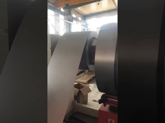 Linea di produzione di radiatori per trasformatori di potenza completamente automatici per la formazione e la saldatura di pannelli a pinna